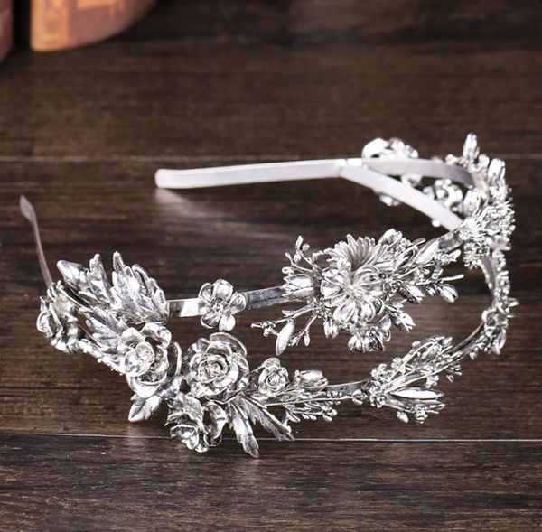 european and american flower pin, gold and silver double row hair hoop wedding dress headgear, bridal ornaments
european and american flower pin, gold and silver double row hair hoop wedding dress headgear, bridal ornaments