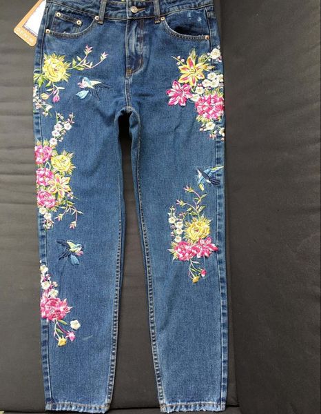 bleached new fashion clothes women denim pants straight long jeans pants 3d flowers embroidery high waist ladies jeans legging trousers, Blue
bleached new fashion clothes women denim pants straight long jeans pants 3d flowers embroidery high waist ladies jeans legging trousers, Blue
