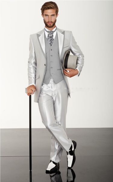 fashion men wedding tuxedos shiny silver white 3 piece suit groom tuxedos men formal dinner prom suit (jacket+pants+vest)1273, Black;gray
fashion men wedding tuxedos shiny silver white 3 piece suit groom tuxedos men formal dinner prom suit (jacket+pants+vest)1273, Black;gray