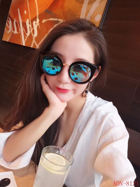 new sunglasses 8121 sun glasses men women glasses fashion male female ing, White;black
new sunglasses 8121 sun glasses men women glasses fashion male female ing, White;black