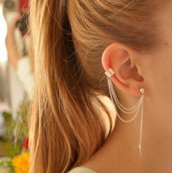 new fringed earrings with three long lobes with gold and silver leaf pendant earrings are chic and sophisticated
new fringed earrings with three long lobes with gold and silver leaf pendant earrings are chic and sophisticated