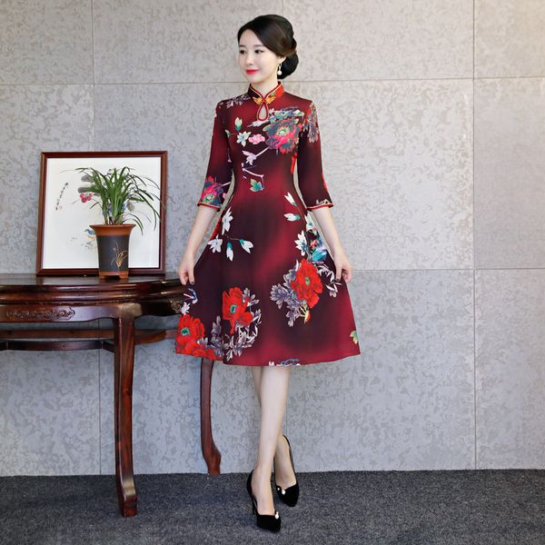 red qipao lady chinese classic print floral mandarin collar cheongsam plus size slim women satin evening dress vestidos 3xl
red qipao lady chinese classic print floral mandarin collar cheongsam plus size slim women satin evening dress vestidos 3xl