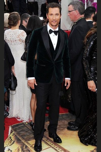 customize groomsmen peak lapel groom tuxedos one button men suits wedding/prom/dinner man blazer(jacket+pants+tie+vest) k822, Black;gray
customize groomsmen peak lapel groom tuxedos one button men suits wedding/prom/dinner man blazer(jacket+pants+tie+vest) k822, Black;gray