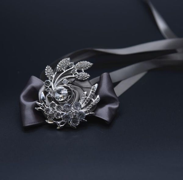 european and american brooch flowers 647 bride wrist flower ribbon flower rhinestone decorative artificial flower
european and american brooch flowers 647 bride wrist flower ribbon flower rhinestone decorative artificial flower