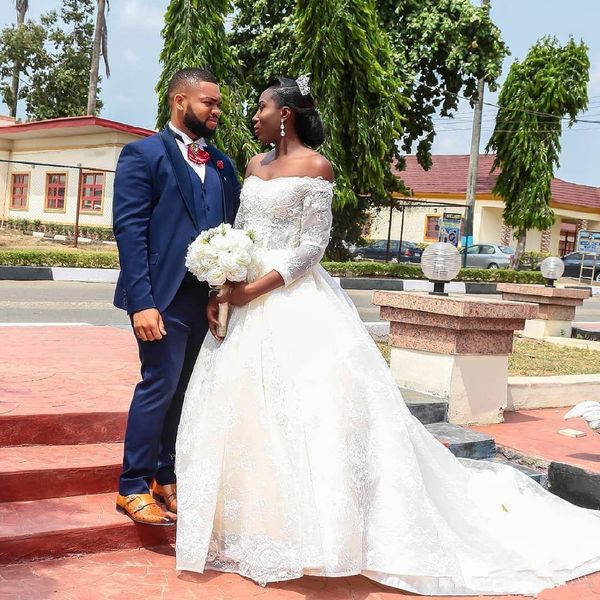 fashionable new modest african 3/4 long sleeve off shoulder lace wedding dress 2019 ball gown princess chapel train bridal plus size elegant, White
fashionable new modest african 3/4 long sleeve off shoulder lace wedding dress 2019 ball gown princess chapel train bridal plus size elegant, White