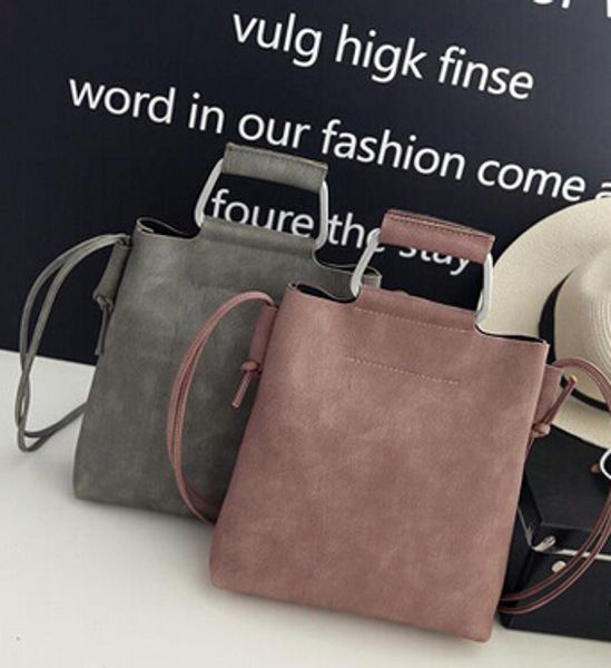 2016 autumn and winter vertical section of the new vertical shoulder bag fashion bag
2016 autumn and winter vertical section of the new vertical shoulder bag fashion bag
