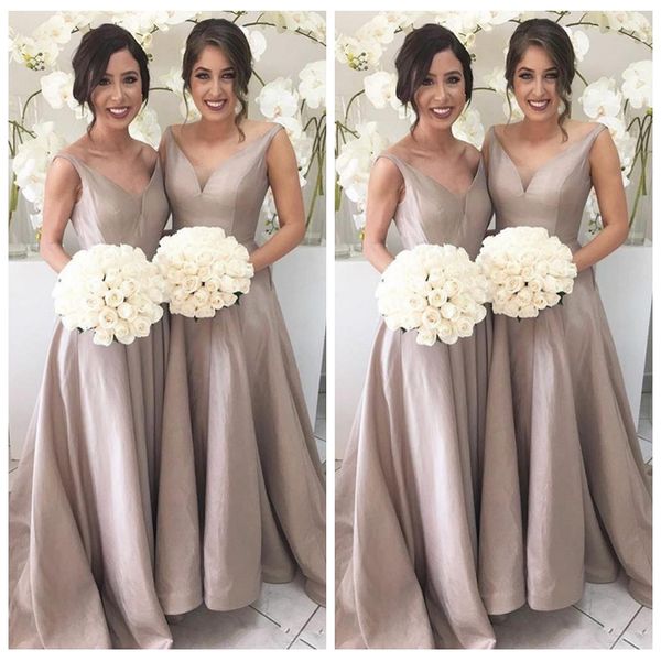 2018 v-образным вырезом a-line длинные платья для подружек невесты sweep train a line пром платья для свадебной вечеринки гость торжественна, White;pink 
2018 v-образным вырезом a-line длинные платья для подружек невесты sweep train a line пром платья для свадебной вечеринки гость торжественна, White;pink