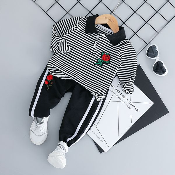 Conjuntos de Roupa wwkidsclothes
Conjuntos de Roupa wwkidsclothes