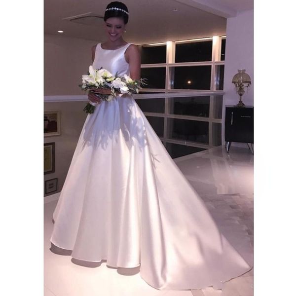 Vintage Royal Satin Wedding Dresses Elegant A-line Scoop Neckline Open Backless Wedding Dresses Custom Made Sweep Train Wedding Gown 
Vintage Royal Satin Wedding Dresses Elegant A-line Scoop Neckline Open Backless Wedding Dresses Custom Made Sweep Train Wedding Gown