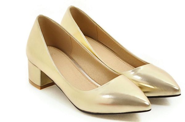 send 2017 new style middle heel women's single shoes are super size 40-47 fashion pointed end coarse heel 31 33, Black
send 2017 new style middle heel women's single shoes are super size 40-47 fashion pointed end coarse heel 31 33, Black