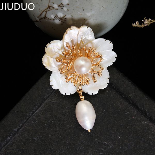 authenti 100% c pearl brooch female high-end suit corsage korean pin jewelry badge accessories natural mother puihuo crystal, Slivery;golden
authenti 100% c pearl brooch female high-end suit corsage korean pin jewelry badge accessories natural mother puihuo crystal, Slivery;golden