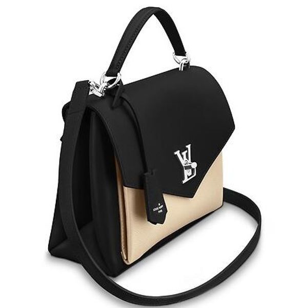 M54878 mylockme black white real caviar lamb kin le boy chain flap bag handbag houlder me enger bag tote
M54878 mylockme black white real caviar lamb kin le boy chain flap bag handbag houlder me enger bag tote
