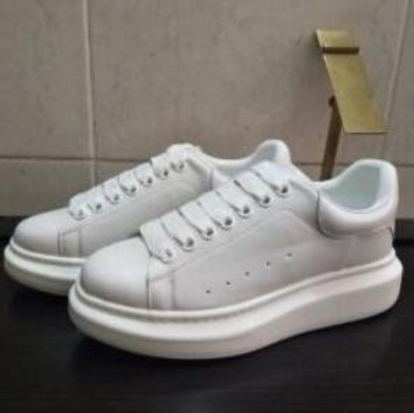 Branded Mans Casual Shoes Lace Up Designer Comfort Pretty Girl Women Sneakers Casual Leather Shoes Men Womens Sneakers Extremely Durable S
Branded Mans Casual Shoes Lace Up Designer Comfort Pretty Girl Women Sneakers Casual Leather Shoes Men Womens Sneakers Extremely Durable S