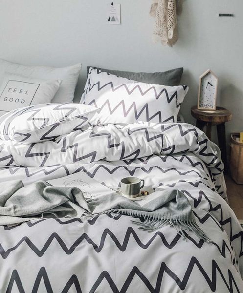 stripes, cartoon, print white black home textile bed linens 4pcs bedding sets bedclothes duvet cover bed sheet pillowcase set
stripes, cartoon, print white black home textile bed linens 4pcs bedding sets bedclothes duvet cover bed sheet pillowcase set