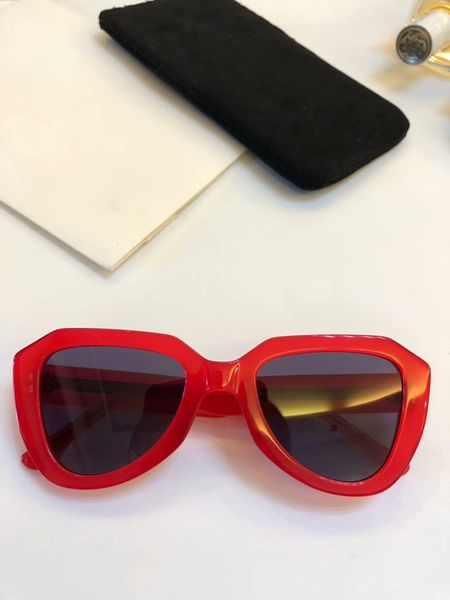 new fashion 40046 sunglasses for women brand deisnger glasses uv400 lens summer style coating mirror lens women sunglasses with original box, White;black
new fashion 40046 sunglasses for women brand deisnger glasses uv400 lens summer style coating mirror lens women sunglasses with original box, White;black