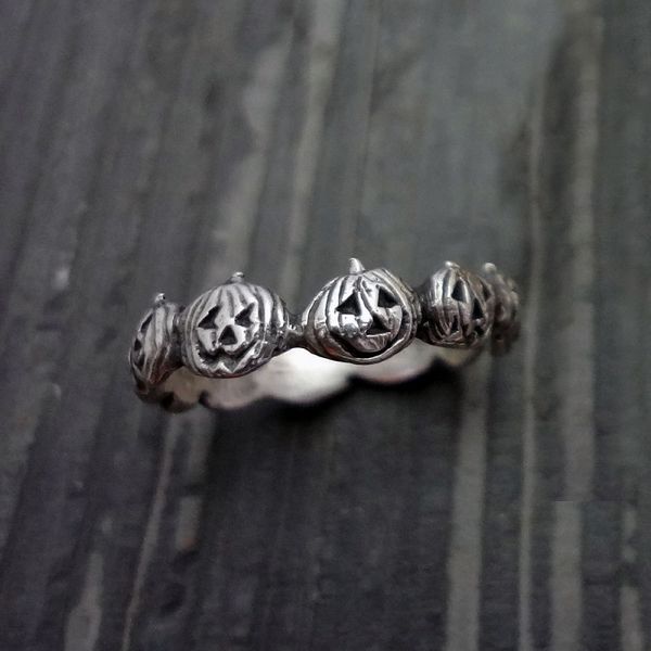 2018 halloween pumpkin ring for women ladies creative simple finger rings plated silver color party jewelry anillos, Golden;silver
2018 halloween pumpkin ring for women ladies creative simple finger rings plated silver color party jewelry anillos, Golden;silver
