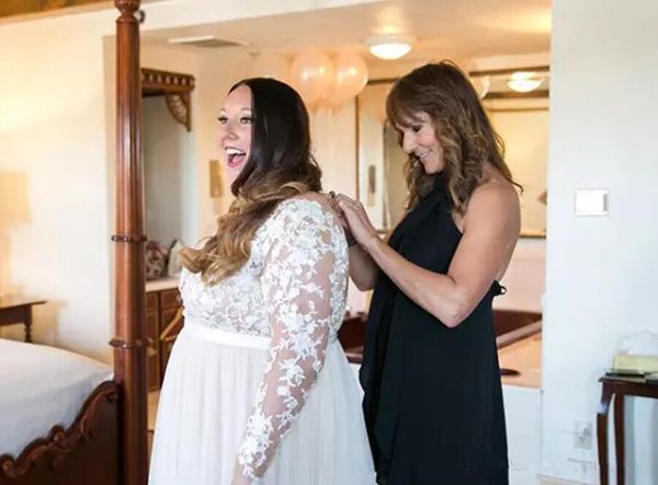 plus size lace long sleeve country garden wedding dresses 2019 new sheer v neck illusion back tulle long bridal gowns custom made, White
plus size lace long sleeve country garden wedding dresses 2019 new sheer v neck illusion back tulle long bridal gowns custom made, White