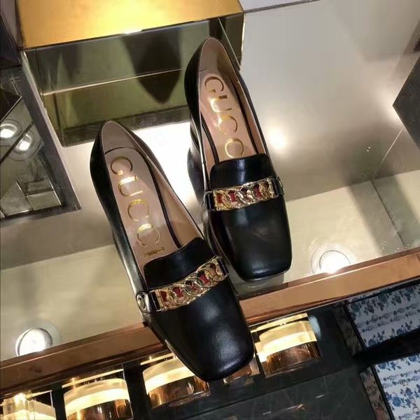 The new European style luxury shoes Rome shoes in Milan raised catwalk runway decorative rivets high-heeled rough with the leather stitching
The new European style luxury shoes Rome shoes in Milan raised catwalk runway decorative rivets high-heeled rough with the leather stitching