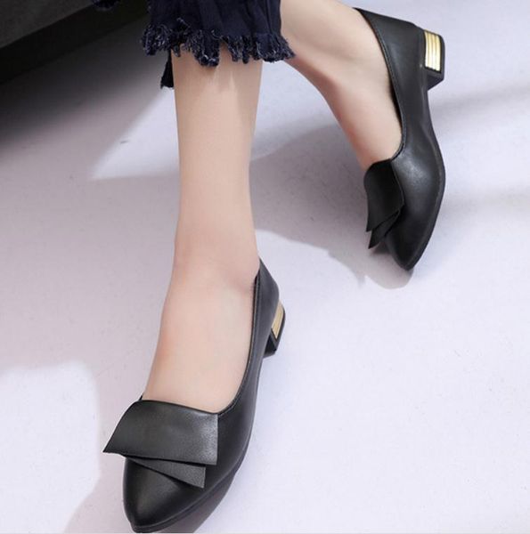 send 2018 korean spring and autumn new style low heeled pointed end women's shoes, Black
send 2018 korean spring and autumn new style low heeled pointed end women's shoes, Black
