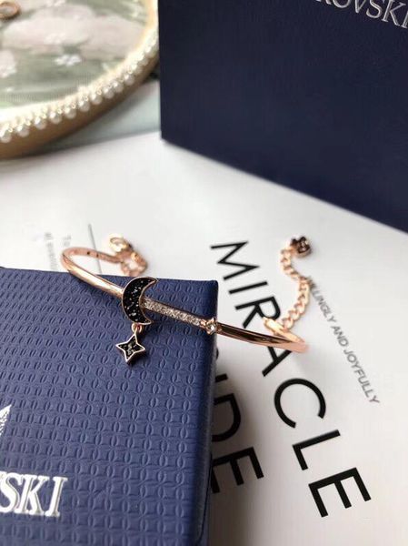 Brand Designer Bracelet Swaro Rose Gold-Plated Duo Elegant Moon and Star Elements with Original Packaging Gift Boxes
Brand Designer Bracelet Swaro Rose Gold-Plated Duo Elegant Moon and Star Elements with Original Packaging Gift Boxes