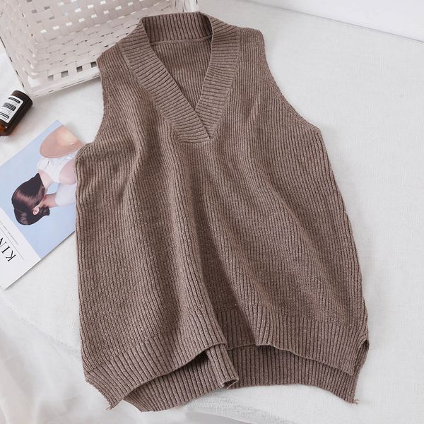 2018 new fashion women's knitted vest autumn winter loose v-neck knit sweater vest, White;black
2018 new fashion women's knitted vest autumn winter loose v-neck knit sweater vest, White;black