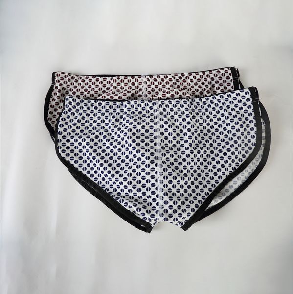 aiiou mens underpants cotton men underwear briefs 2pcs/lot flowers dot pattern men briefs comfortable home wear sleepwear, Black;white
aiiou mens underpants cotton men underwear briefs 2pcs/lot flowers dot pattern men briefs comfortable home wear sleepwear, Black;white