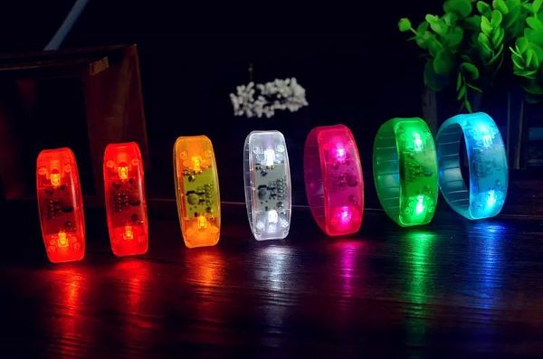 plastic light bracelet led bracelet concert cheering props holiday supplies music induction voice control bracelet
plastic light bracelet led bracelet concert cheering props holiday supplies music induction voice control bracelet