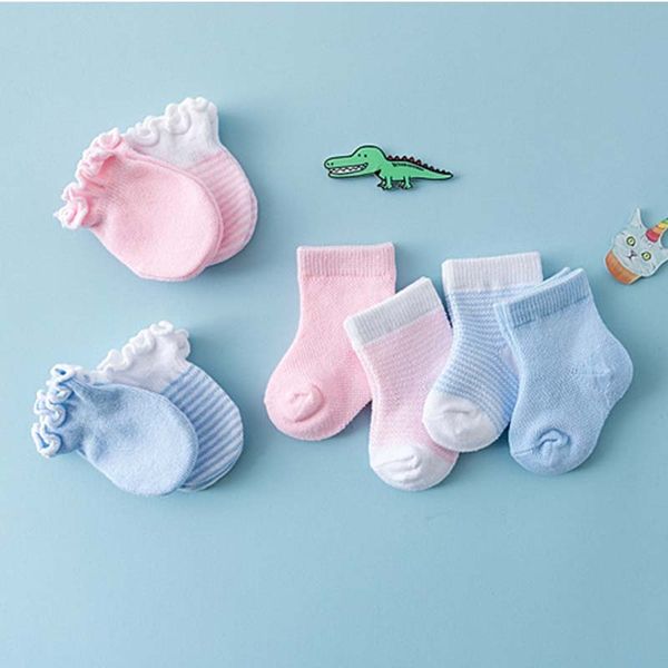 2018 new cotton infant baby socks +lace anti-scratch gloves socks blue /pink 4pair (two pairs gloves two pairs socks) f, Pink;yellow
2018 new cotton infant baby socks +lace anti-scratch gloves socks blue /pink 4pair (two pairs gloves two pairs socks) f, Pink;yellow