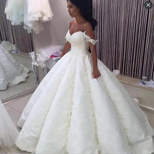 Ball Gown Wedding Dresses With Lace Appliques Beads Off-Shoulder Wedding Gowns Floor Length Satin Lace Up Back Bridal Dress
Ball Gown Wedding Dresses With Lace Appliques Beads Off-Shoulder Wedding Gowns Floor Length Satin Lace Up Back Bridal Dress