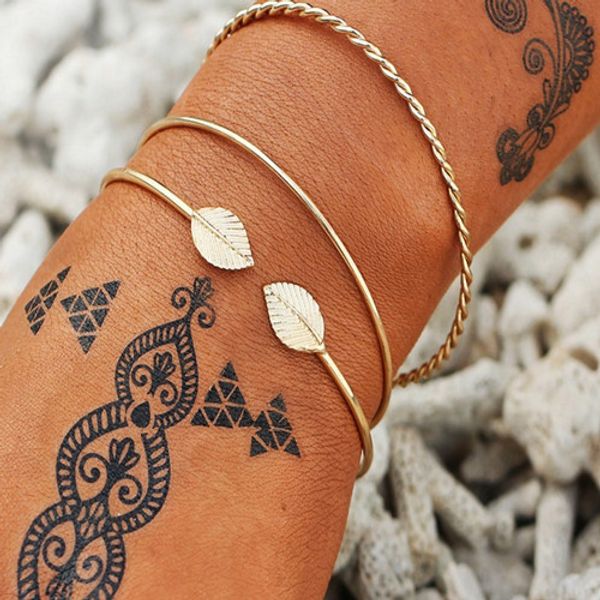 2018 fashion simple golden anchor open bangle set jewelry for women bohemian charm smooth circle metal alloy bracelets set 3pcs, Black
2018 fashion simple golden anchor open bangle set jewelry for women bohemian charm smooth circle metal alloy bracelets set 3pcs, Black