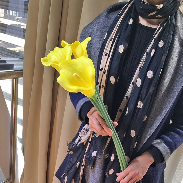 реальный сенсорный цветы шелковые цветы поддельные калла латекс декоративные цветок стол центральные свадебные украшения гостиная декор иску
реальный сенсорный цветы шелковые цветы поддельные калла латекс декоративные цветок стол центральные свадебные украшения гостиная декор иску