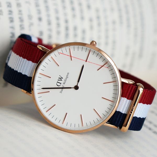 New 40mm mens Daniel Wellington dw watches men luxury brand watch women 36mm fashion Quartz watch Waterproof leather blue nylon belt watch
New 40mm mens Daniel Wellington dw watches men luxury brand watch women 36mm fashion Quartz watch Waterproof leather blue nylon belt watch