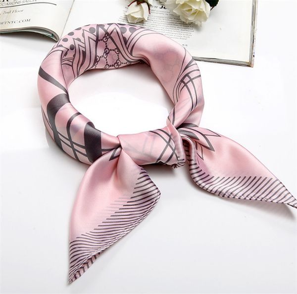 2018 spring new ladies silk scarf 70x70cm fashionable silk printing scarves silkcocoon fiber scarves, Blue;gray 
2018 spring new ladies silk scarf 70x70cm fashionable silk printing scarves silkcocoon fiber scarves, Blue;gray