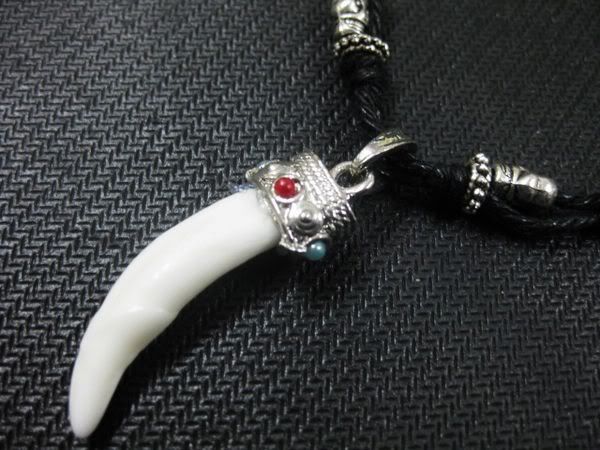 yqtdmy wholesale 10pcs national style tibetan fangs wolf tooth charm pendant necklace real tooth necklaces amulet, Silver
yqtdmy wholesale 10pcs national style tibetan fangs wolf tooth charm pendant necklace real tooth necklaces amulet, Silver