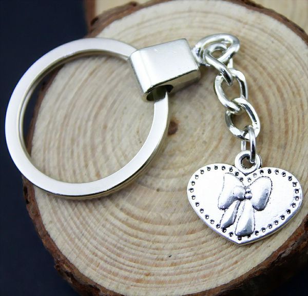 6 pieces key chain women key rings couple keychain for keys bow 19x16mm, Slivery;golden
6 pieces key chain women key rings couple keychain for keys bow 19x16mm, Slivery;golden