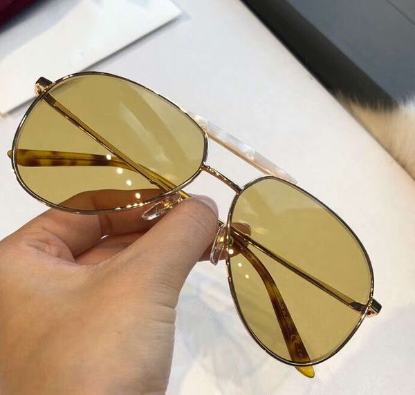 men sunglasses beige gold brown lens sonnenbrille sunglasses glasses with box num18cl0802-16, White;black
men sunglasses beige gold brown lens sonnenbrille sunglasses glasses with box num18cl0802-16, White;black