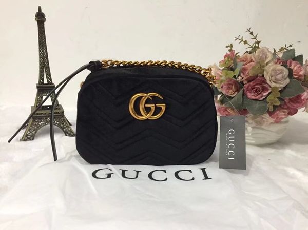 Free shiopping 2017 New gift Fashion black chain makeup bag famous luxury party bag Marmont velvet shoulder bag Womendesigner bags
Free shiopping 2017 New gift Fashion black chain makeup bag famous luxury party bag Marmont velvet shoulder bag Womendesigner bags