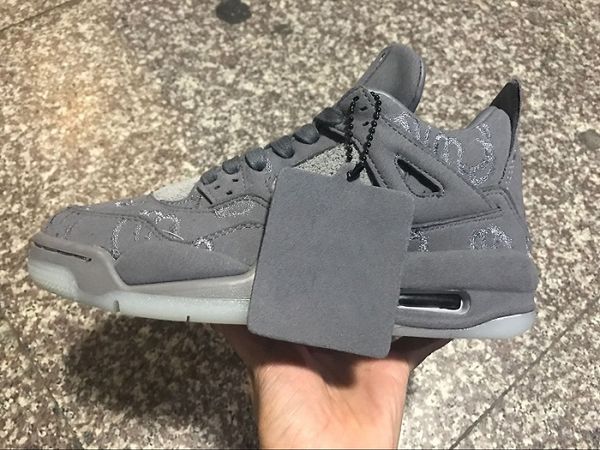 (С коробкой) 2018 Новый KAWS 4 XX Kaws прохладный серый свечение баскетбол обувь мужчины Ka 
(С коробкой) 2018 Новый KAWS 4 XX Kaws прохладный серый свечение баскетбол обувь мужчины Ka