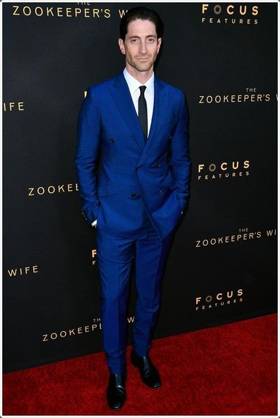 fashion royal blue men wedding tuxedos excellent groom tuxedos double-breasted peak lapel men blazer 2 piece suit(jacket+pants+tie) 1361, Black;gray
fashion royal blue men wedding tuxedos excellent groom tuxedos double-breasted peak lapel men blazer 2 piece suit(jacket+pants+tie) 1361, Black;gray