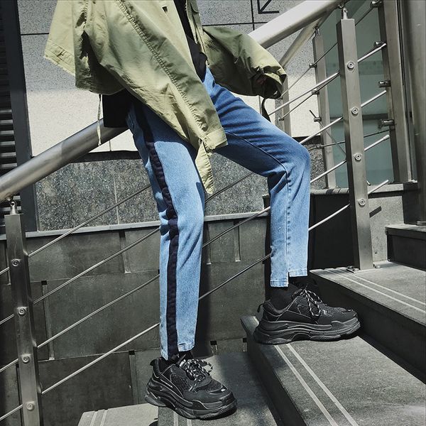 2018 autumn men's fashion personality casual temperament loose youth wild solid color side ribbon cotton denim trousers, Blue
2018 autumn men's fashion personality casual temperament loose youth wild solid color side ribbon cotton denim trousers, Blue