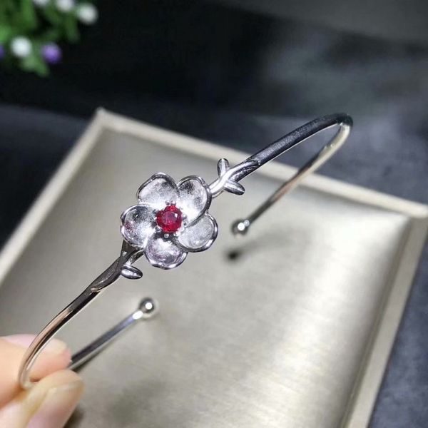 fidelity natural 3mm ruby s925 sterling silver bangles flowers fine jewelry gift for women natural red gemstone, Golden;silver
fidelity natural 3mm ruby s925 sterling silver bangles flowers fine jewelry gift for women natural red gemstone, Golden;silver