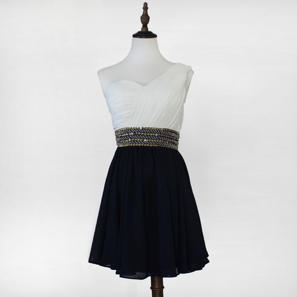 2018 new stock lovely white black short homecoming dresses beaded flowers organza graduation dresse lace up party prom formal gown, Blue;pink 
2018 new stock lovely white black short homecoming dresses beaded flowers organza graduation dresse lace up party prom formal gown, Blue;pink