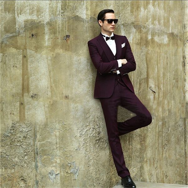 slim fit burgundy men's dinner party prom suit groom tuxedos groomsmen wedding blazer men suits (jacket+pants+vest+tie, White;black
slim fit burgundy men's dinner party prom suit groom tuxedos groomsmen wedding blazer men suits (jacket+pants+vest+tie, White;black