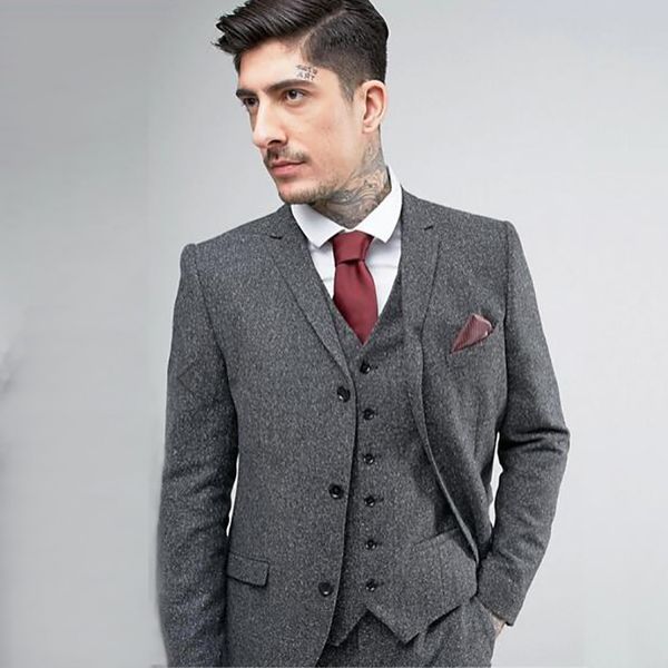 grey tweed men suits 2018 fall winter peaked lapel men's jacket for business wedding suit slim fit male tuxedos 3 piece tailored, White;black
grey tweed men suits 2018 fall winter peaked lapel men's jacket for business wedding suit slim fit male tuxedos 3 piece tailored, White;black