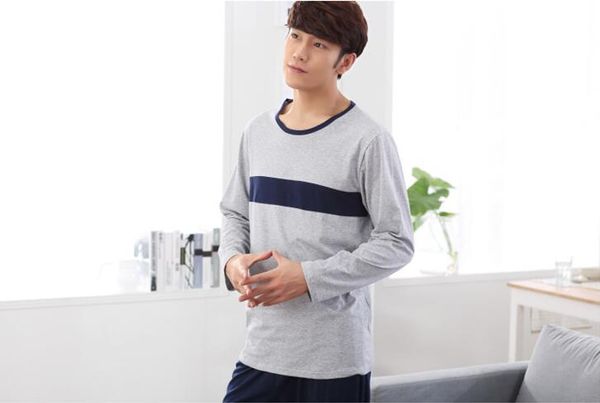 2017 no brand fashion men shipping cloth 100%cotton o-neck grey coat and blue pant ing, Black;brown
2017 no brand fashion men shipping cloth 100%cotton o-neck grey coat and blue pant ing, Black;brown