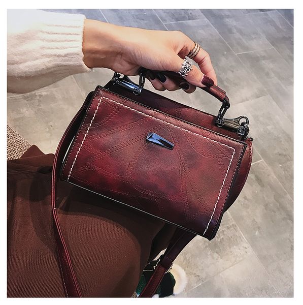 china brand satchel vintage bags famous ladies shoulder cross body purse wide stripes strap bags caiyu /10
china brand satchel vintage bags famous ladies shoulder cross body purse wide stripes strap bags caiyu /10