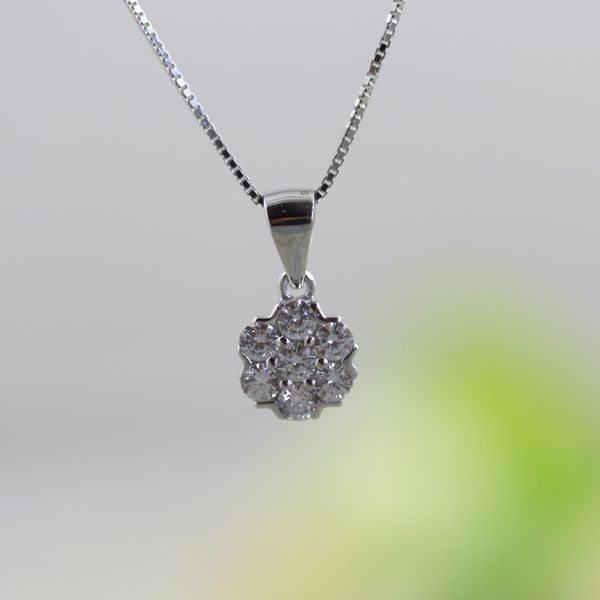 sell 925 sterling silver korean version personality fashion sweet zircon exquisite plum blossom pendant fine jewelry
sell 925 sterling silver korean version personality fashion sweet zircon exquisite plum blossom pendant fine jewelry