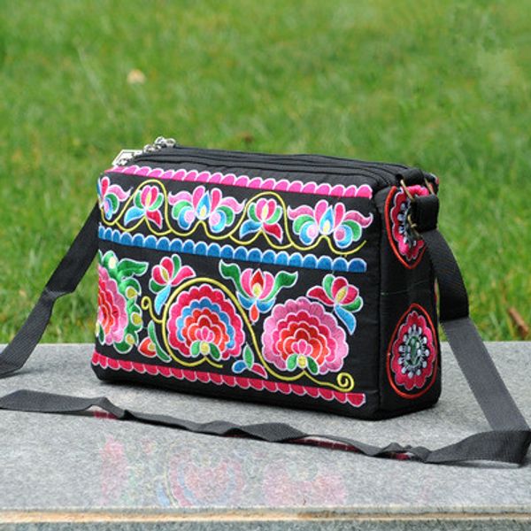 national embroidery women travel handbagnice floral embroidered lady shoulder&crossbody bags multi vintage three-layers carrier
national embroidery women travel handbagnice floral embroidered lady shoulder&crossbody bags multi vintage three-layers carrier