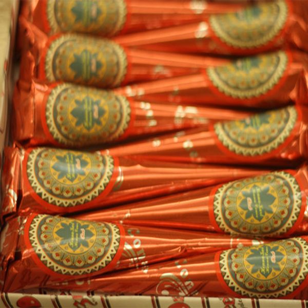 12 pcs/kit henna tattoo red color natural plants pigment finger diy drawing temporary body paint cone cream
12 pcs/kit henna tattoo red color natural plants pigment finger diy drawing temporary body paint cone cream