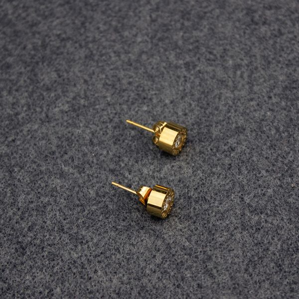 Italy Brand Diamond Earring Women Double-b Logo Luxury Earrings Woman Party Wedding Muse Stud Classic Design 1884 Jewelry
Italy Brand Diamond Earring Women Double-b Logo Luxury Earrings Woman Party Wedding Muse Stud Classic Design 1884 Jewelry